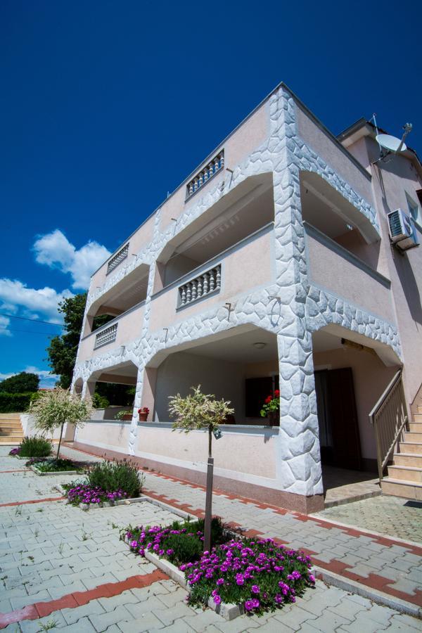 Apartments Ruzica Pinezići Buitenkant foto